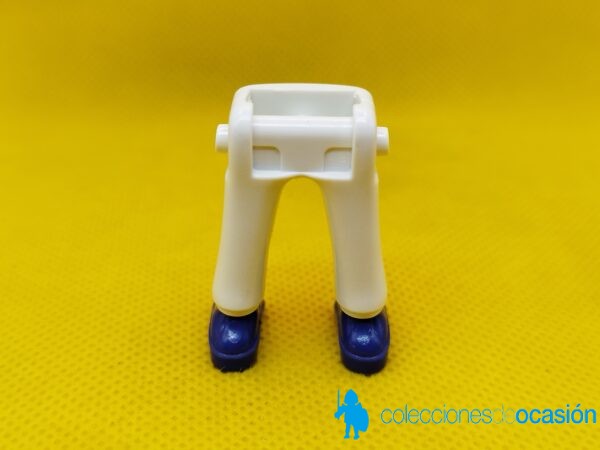 Playmobil Piernas con zapatillas azules - Imagen 3