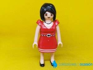 Playmobil Mujer actual con vestido rojo