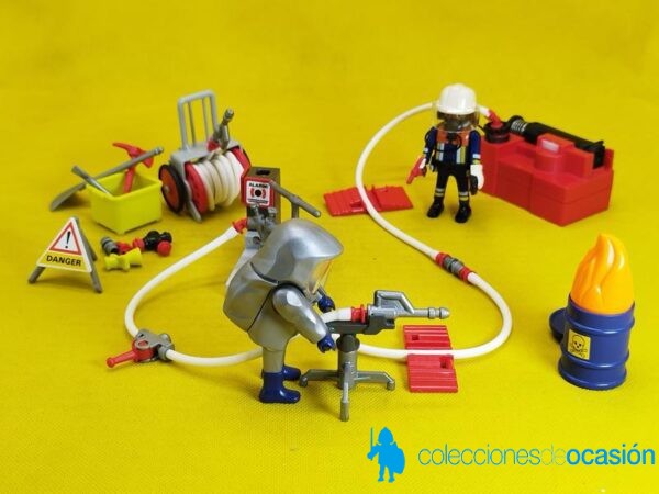 Playmobil Bomberos con bomba de agua REF 4825 - Imagen 2