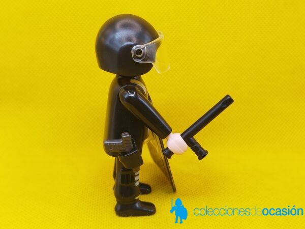 Playmobil Policía antidisturbios con escudo, casco y porra - Imagen 3