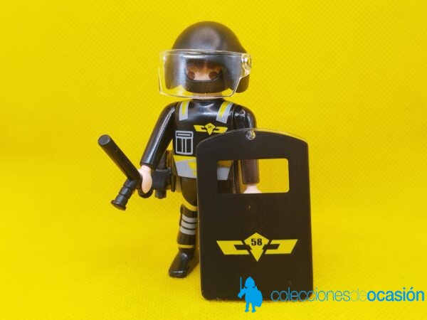 Playmobil Policía antidisturbios con escudo, casco y porra