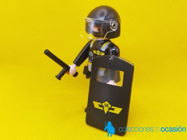 Playmobil Policía antidisturbios con escudo, casco y porra - Imagen 2