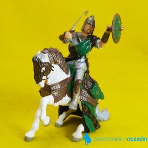 Papo árabe con caballo acorazado