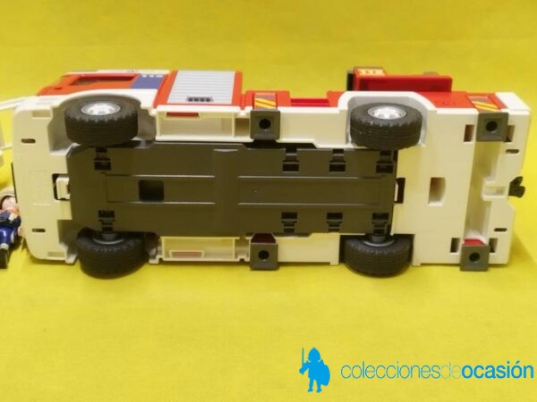 Playmobil Camión de bomberos con luces de emergencia REF 4820 - Imagen 6