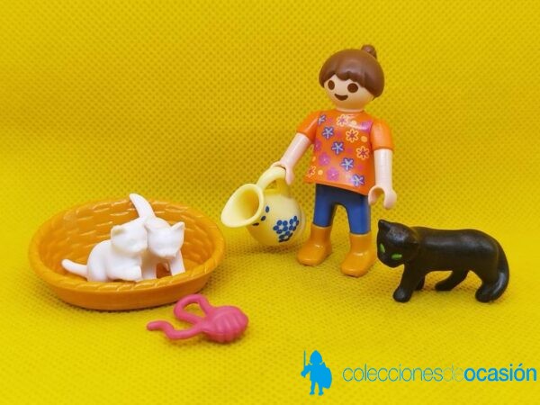 Playmobil Niña con gatos, niña city