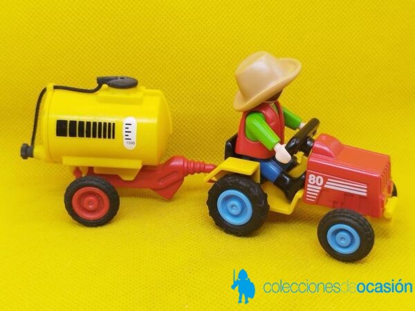 Playmobil Niño con tractor y remolque con cisterna REF 3066 - Imagen 2