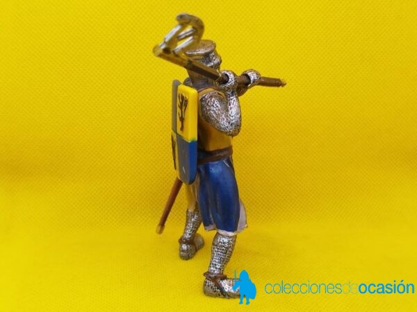 Schleich caballero medieval con hacha REF 70003 - Imagen 3