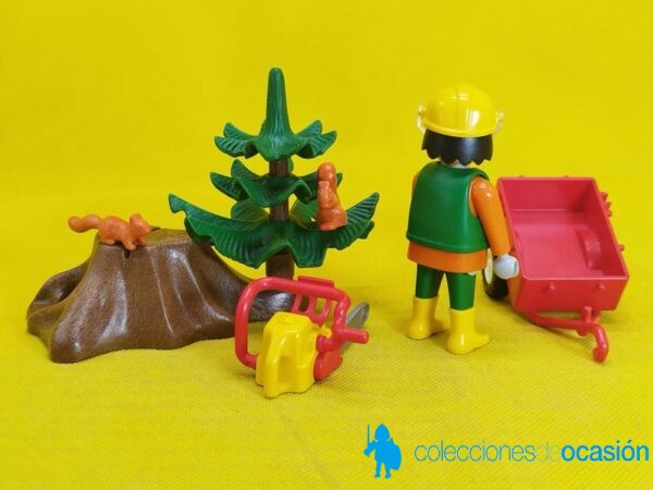 Playmobil Leñador con motosierra y remolque - Imagen 4