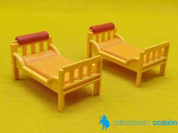 Playmobil Literas amarillas de niños, muebles - Imagen 2