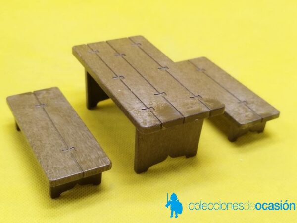 Playmobil Mesa con dos taburetes largos, muebles - Imagen 3