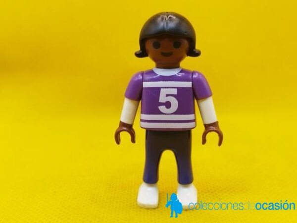 Playmobil Niña con camiseta deportiva, niña negra city