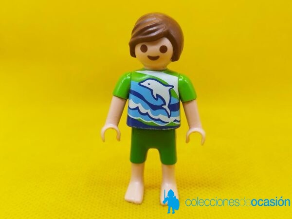 Playmobil Niño con pantalón corto y descalzo, niño city
