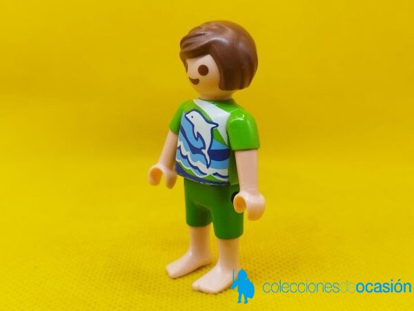 Playmobil Niño con pantalón corto y descalzo, niño city - Imagen 2