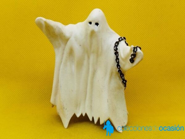 Papo fantasma con cadena
