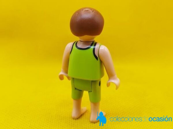 Playmobil Niño descalzo con pantalón corto verde, niño city - Imagen 3