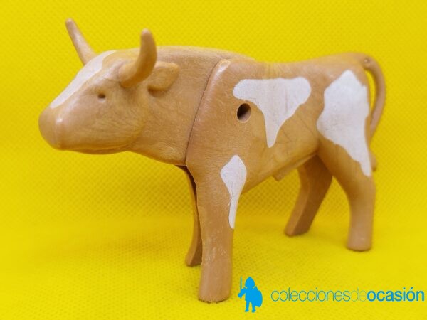 Playmobil Toro marrón con manchas blancas