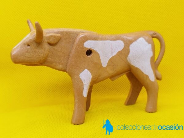 Playmobil Toro marrón con manchas blancas - Imagen 3