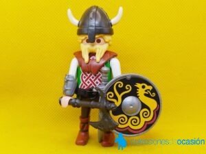 Playmobil vikingo con hacha y escudo