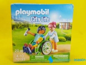 Playmobil Enfermera con paciente en silla de ruedas REF 70193