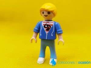 Playmobil Niño city con ropa deportiva azul