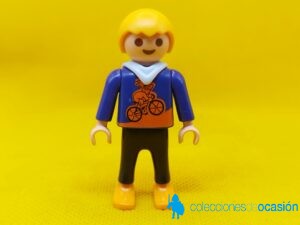 Playmobil Niño city con sudadera con capucha