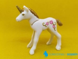 Playmobil Unicornio pequeño tatuado con cuerno dorado