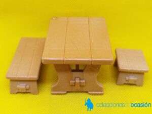 Playmobil Mesa de madera con taburetes, muebles