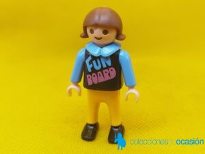 Playmobil Niña con camiseta Fun Board, niña city