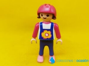 Playmobil Niña con casco rosa y peto, niña city
