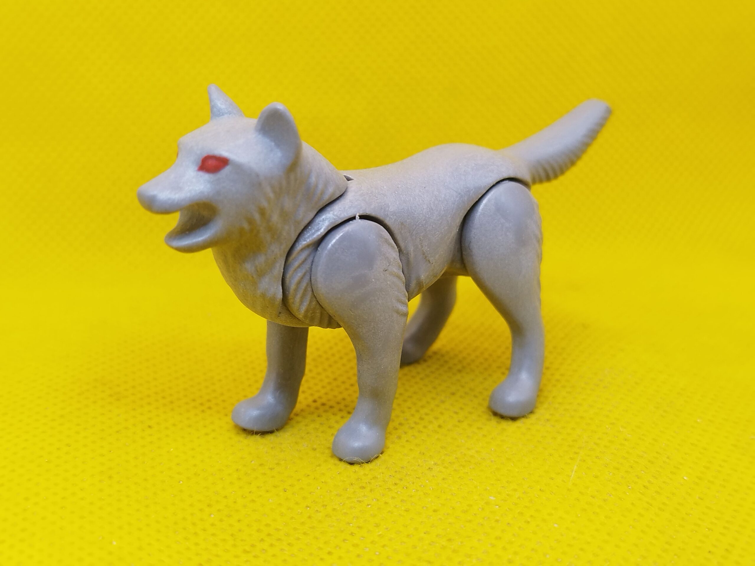 Playmobil Lobo gris con ojos rojos y boca abierta