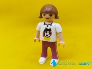Playmobil Niña con balón en  la camiseta, niño city