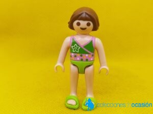 Playmobil Niña con bañador y chanclas verdes