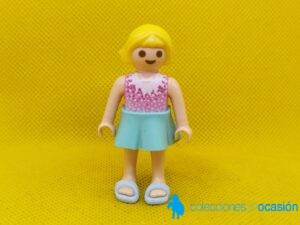 Playmobil Niña rubia con ropa de playa