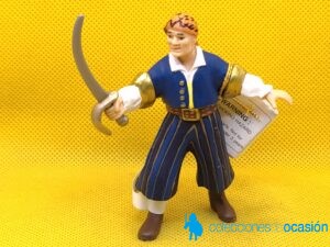 Papo con pañuelo y sable