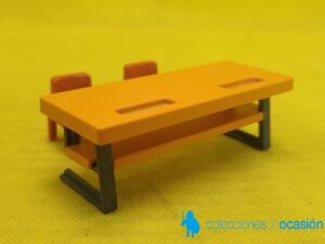 Playmobil Pupitre de colegio con dos sillas, mueble