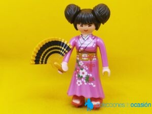 Playmobil Señora japonesa con traje tradicional y abanico